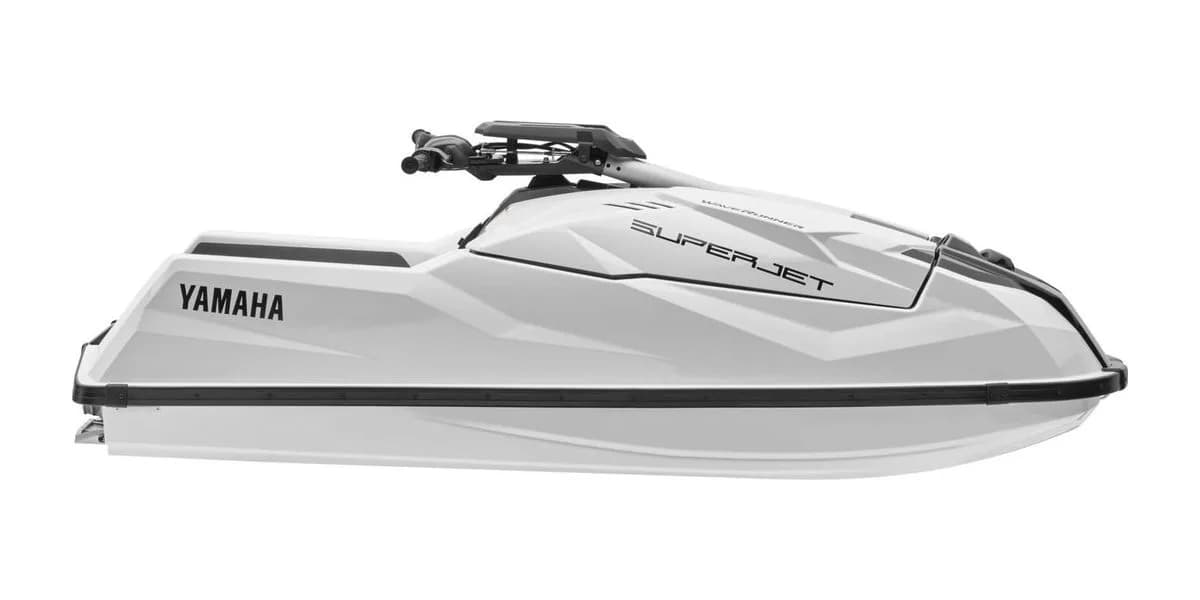 Yamaha SuperJet, από το πλάι